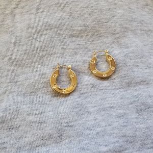 Gold horseshoe earrings